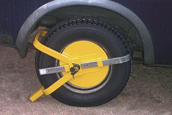 Streetwize Wheel Clamp-STREETWIZE-Campers and Leisure